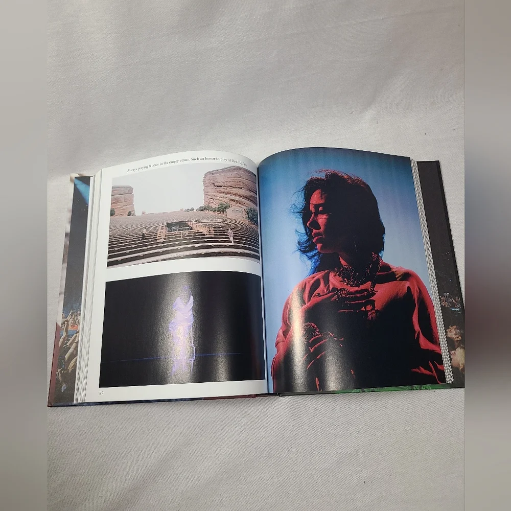 Billie Eilish hardcover book- New - Picture 7 of 7